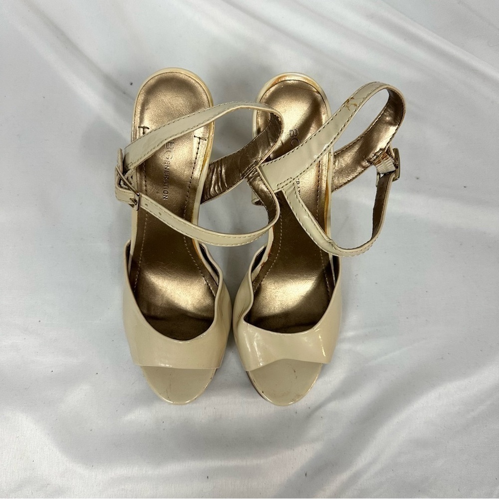 BCBGENERATION Nude and Gold Heels in Size 37.5/7.5 - Picture 2 of 6
